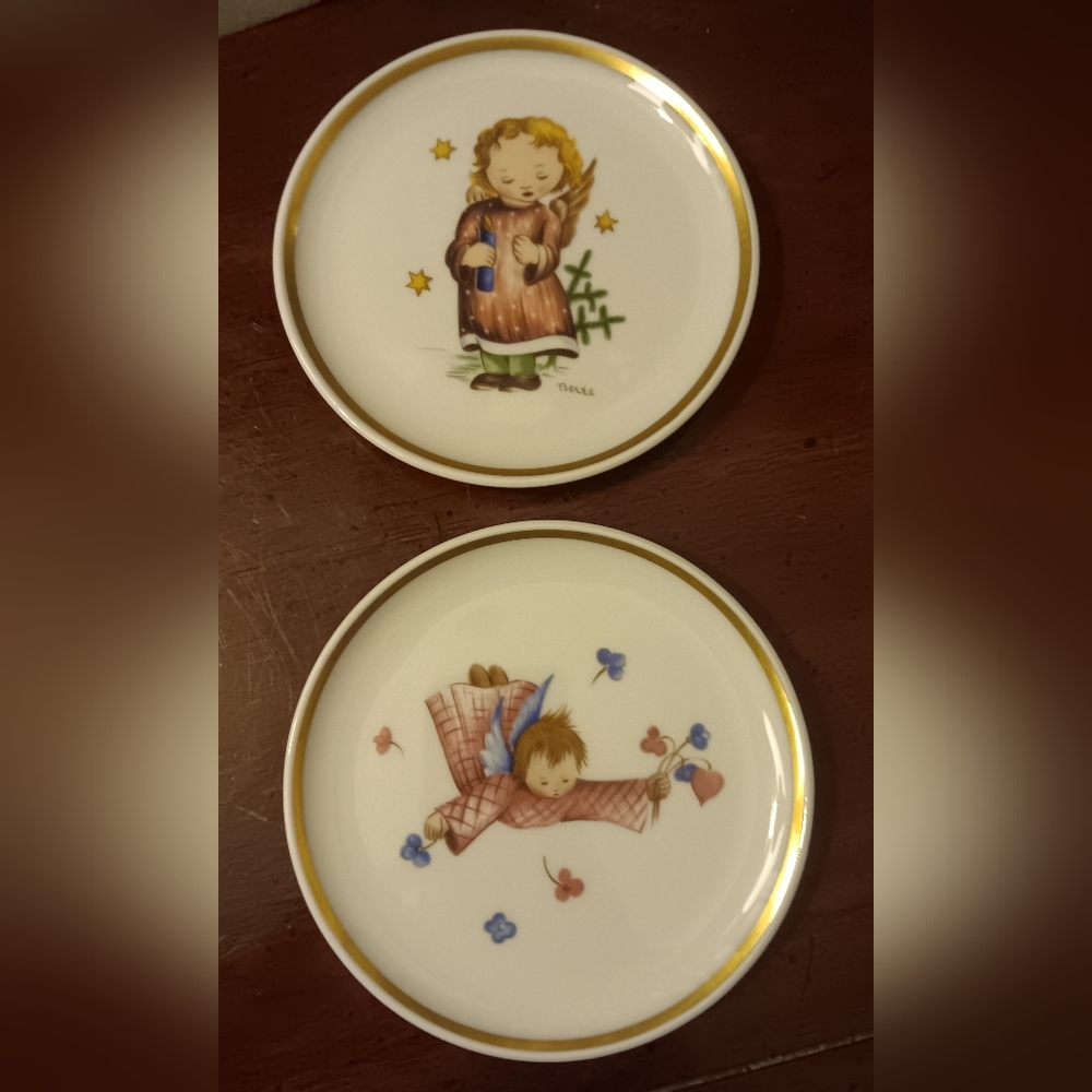 Lot of 2, 1978 Berta Hummel Museum Miniature Plate Collection 4" Schmid Germany